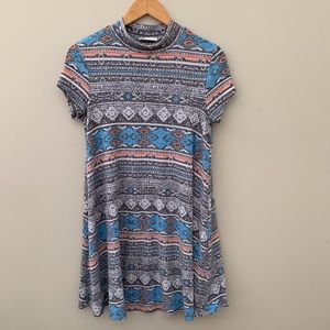 Entro Women’s Aztec Dress Size Small